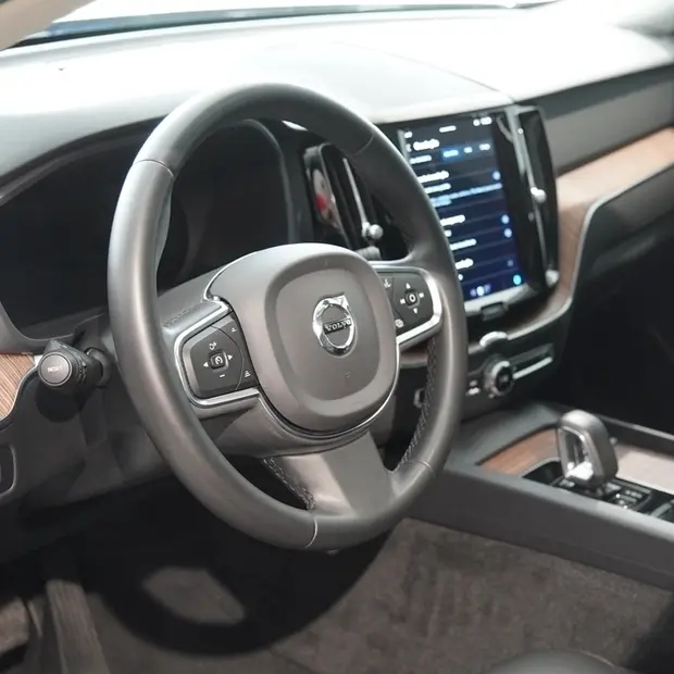 Volvo XC60 2.0 T8 RECHARGE PLUS AWD GEARTRONIC