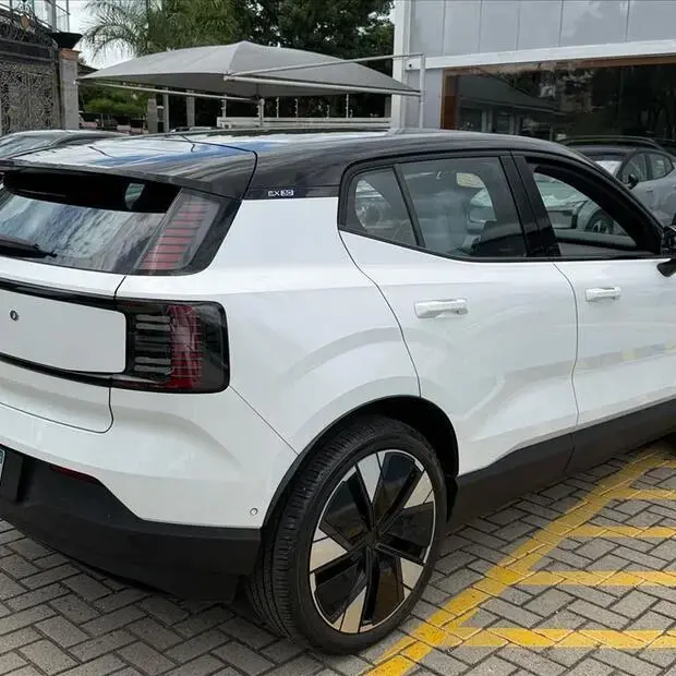 Volvo EX30 69 KW ELÉTRICO ULTRA