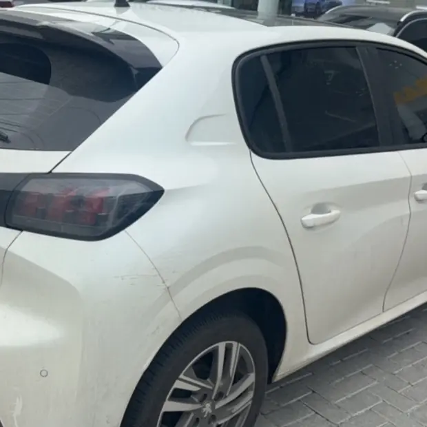 Peugeot 208 1.6 16V FLEX GRIFFE AT6