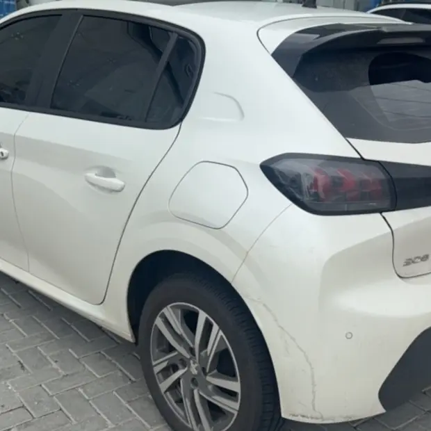 Peugeot 208 1.6 16V FLEX GRIFFE AT6