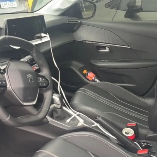 Peugeot 208 1.6 16V FLEX GRIFFE AT6