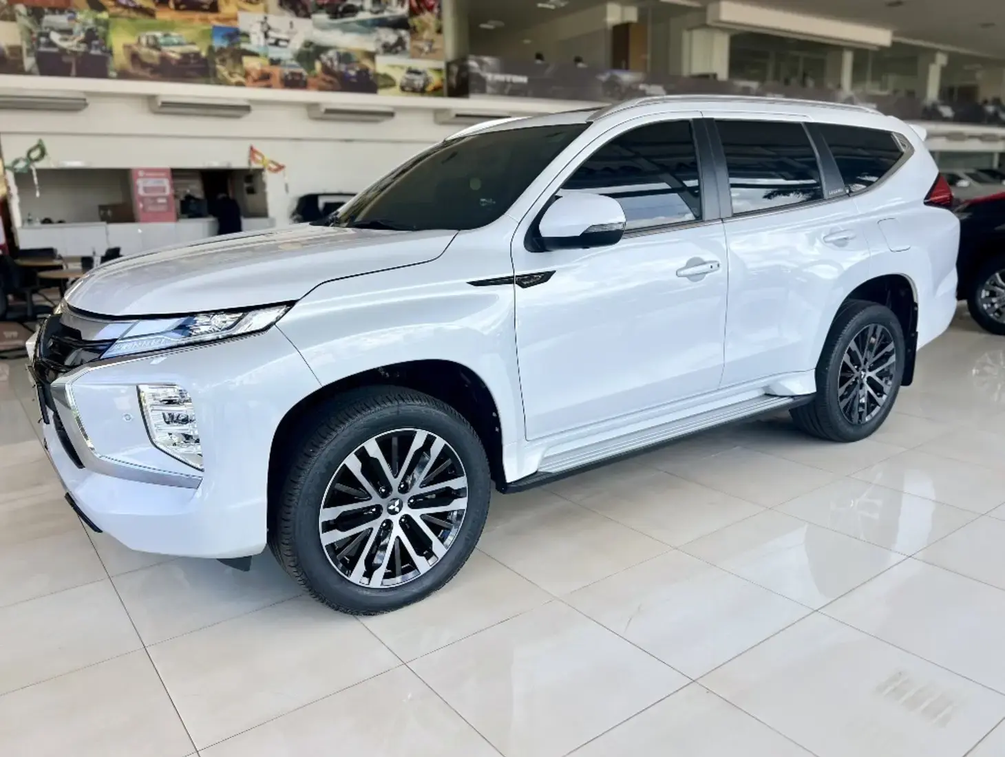 galeria PAJERO SPORT