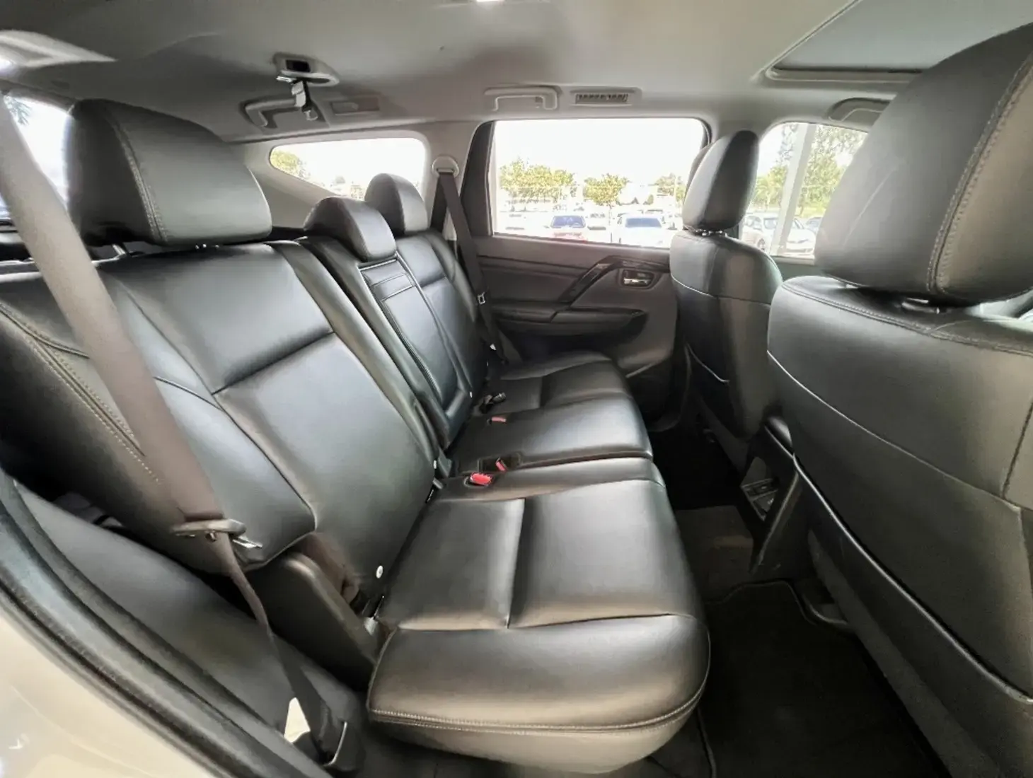 galeria PAJERO SPORT