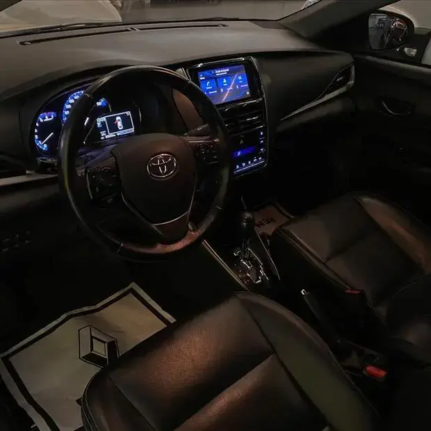 Toyota YARIS 1.5 16V FLEX SEDAN XLS CONNECT MULTIDRIVE