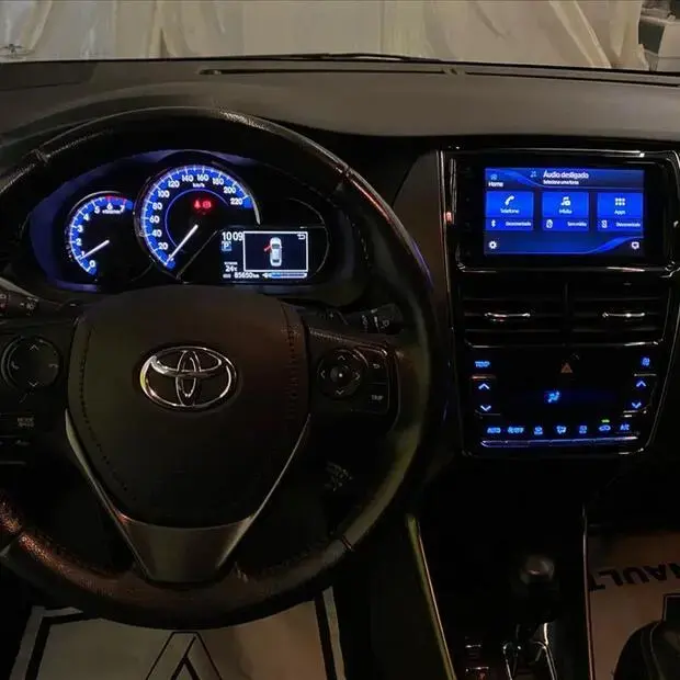 Toyota YARIS 1.5 16V FLEX SEDAN XLS CONNECT MULTIDRIVE