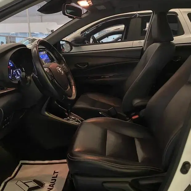 Toyota YARIS 1.5 16V FLEX SEDAN XLS CONNECT MULTIDRIVE