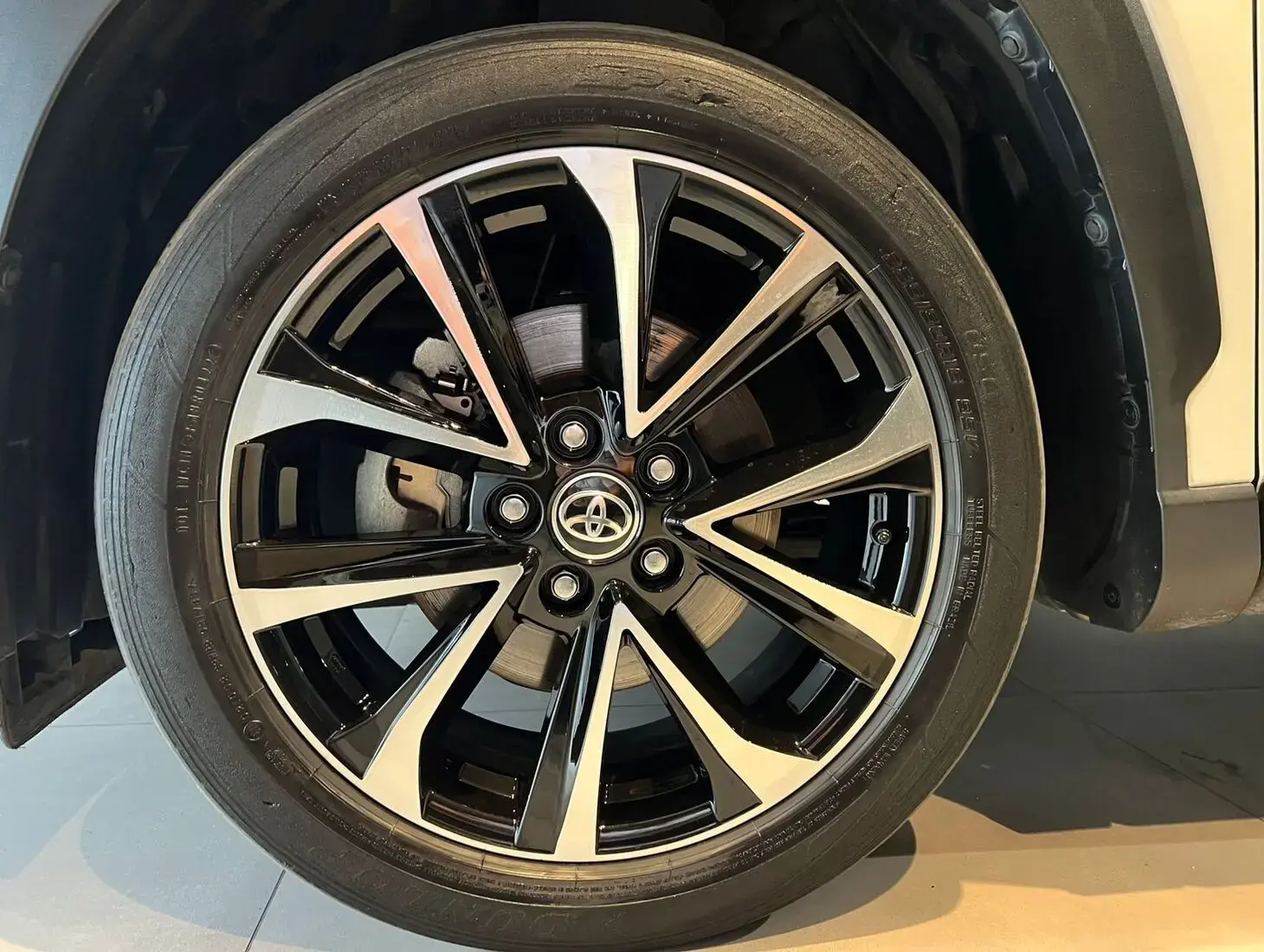 galeria Corolla Cross