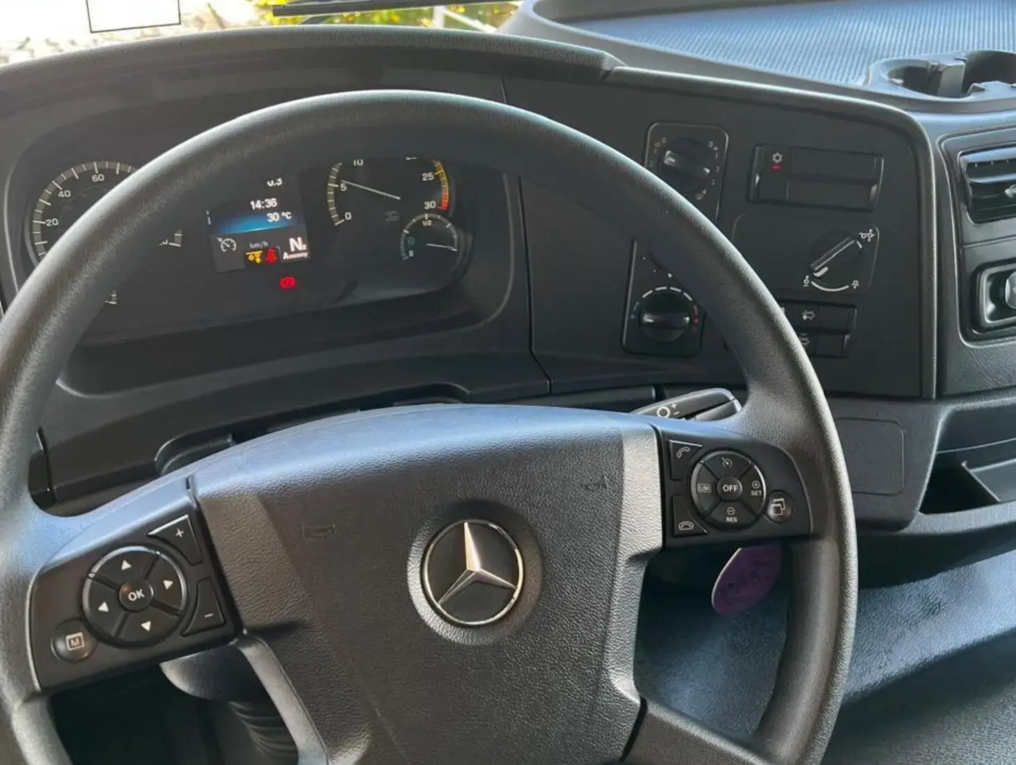 galeria ATEGO 2429 LEITO TETO ALTO