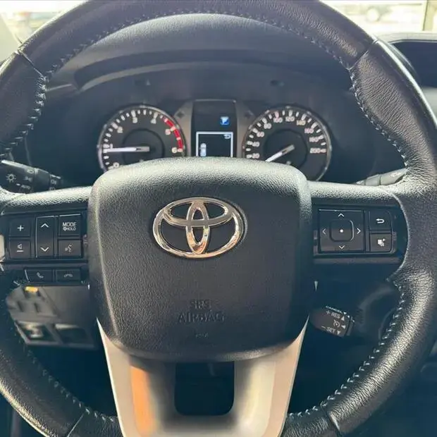 Toyota HILUX 2.8 D-4D TURBO DIESEL CD SRV 4X4 AUTOMÁTICO