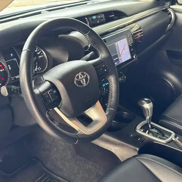 Toyota HILUX 2.8 D-4D TURBO DIESEL CD SRV 4X4 AUTOMÁTICO