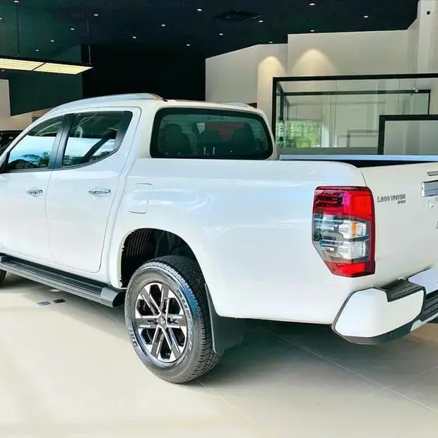 Mitsubishi L200 TRITON 2.4 16V TURBO DIESEL SPORT HPE-S CD 4P 4X4 AUTOMÁTICO