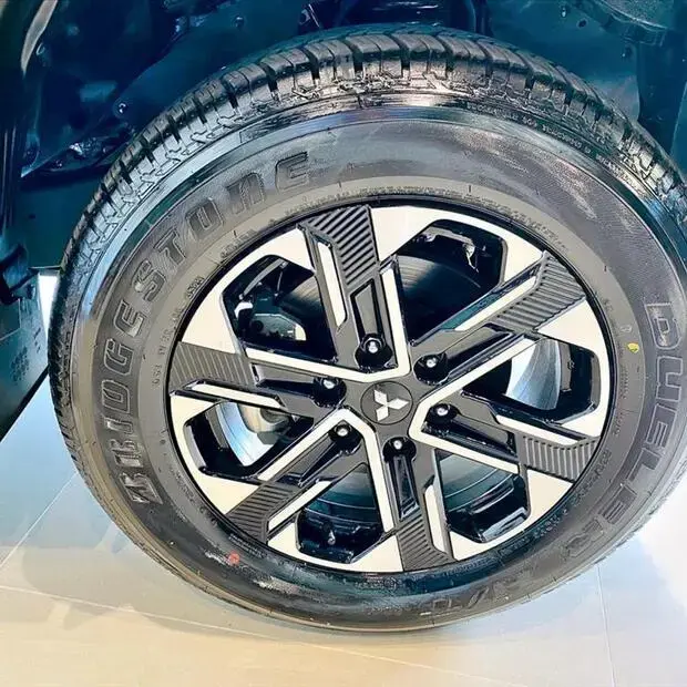 Mitsubishi L200 TRITON 2.4 16V TURBO DIESEL SPORT HPE-S CD 4P 4X4 AUTOMÁTICO