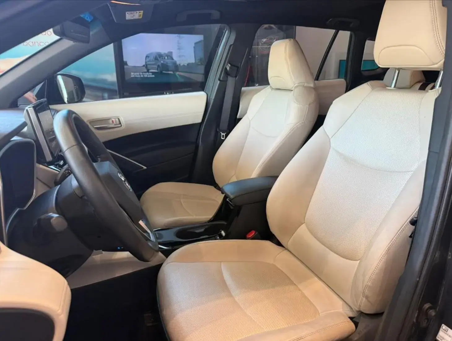 galeria COROLLA CROSS