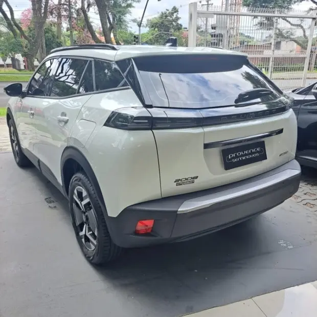 Peugeot 2008 1.0 TURBO 200 FLEX ACTIVE CVT