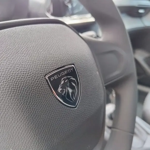 Peugeot 208 1.0 TURBO 200 FLEX ACTIVE CVT