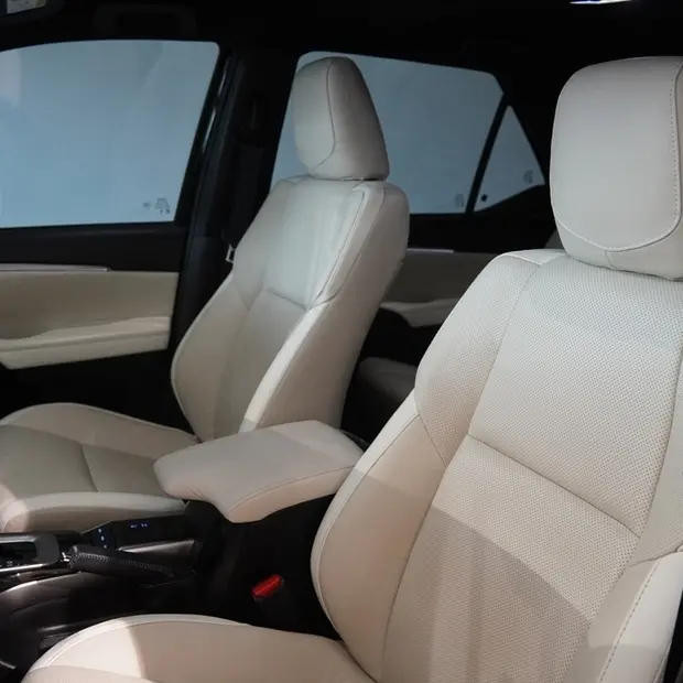 Toyota HILUX SW4 2.8 D-4D TURBO DIESEL DIAMOND 7L 4X4 AUTOMÁTICO