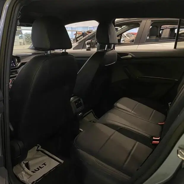 Volkswagen T-CROSS 1.0 200 TSI TOTAL FLEX COMFORTLINE AUTOMÁTICO