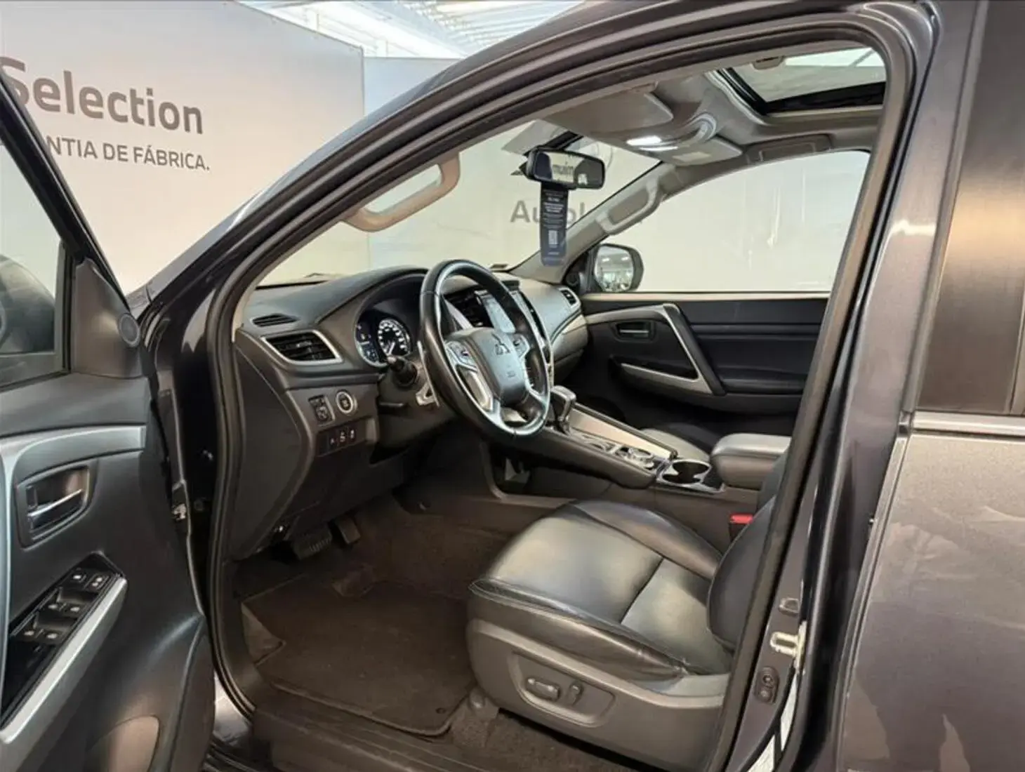 galeria PAJERO SPORT