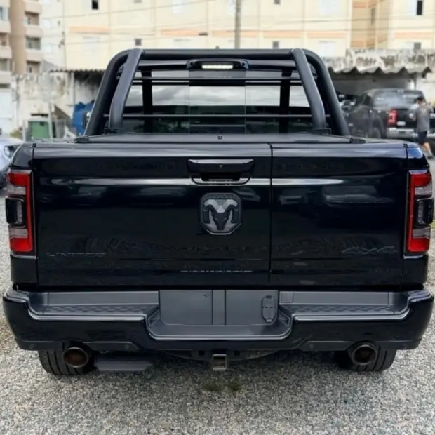 Ram 1500 5.7 V8 GASOLINA LIMITED NIGHT EDITION CD 4X4 AUTOMÁTICO