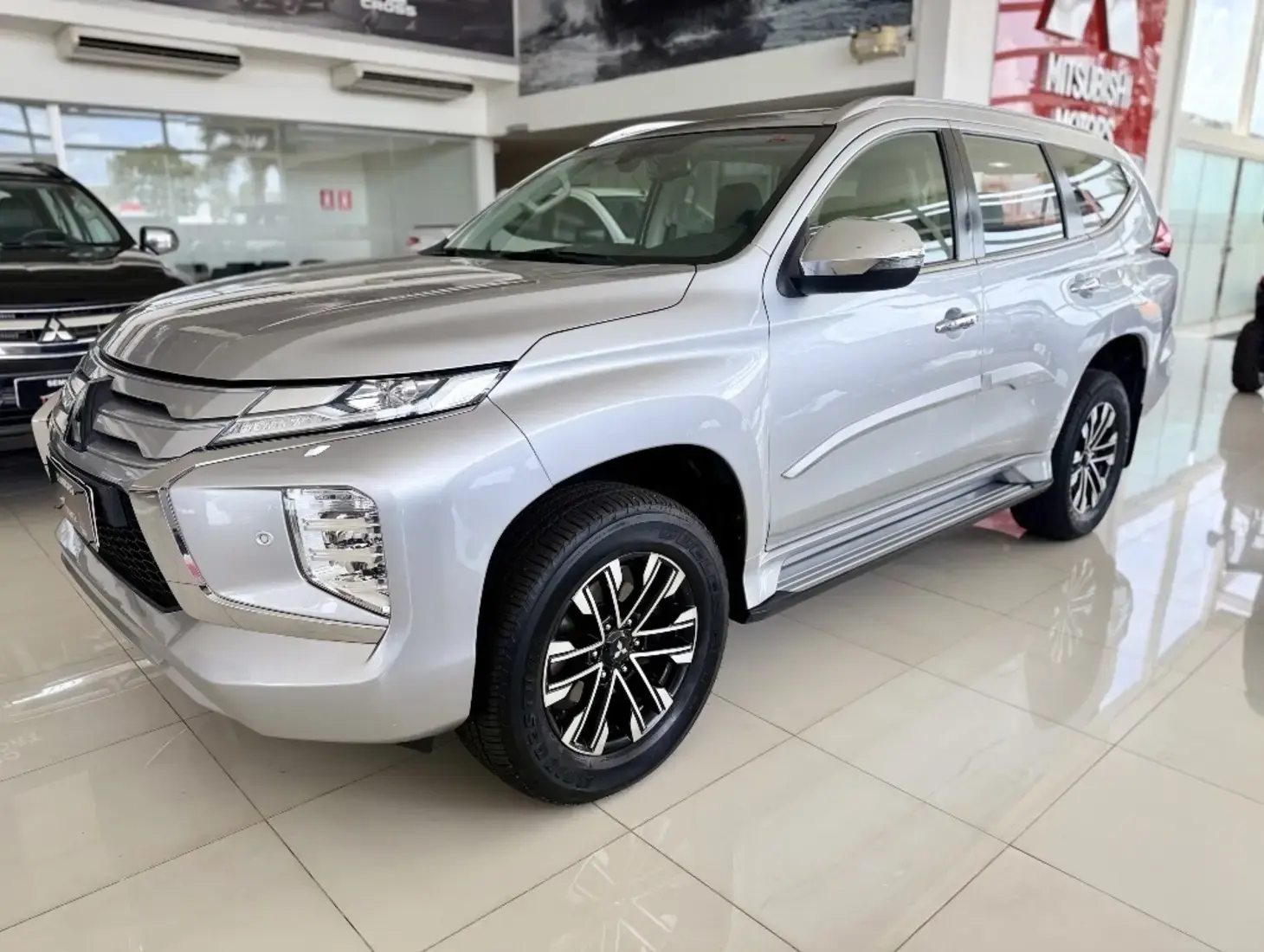 galeria PAJERO SPORT
