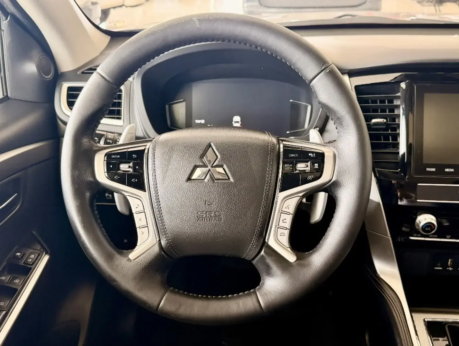 galeria PAJERO SPORT