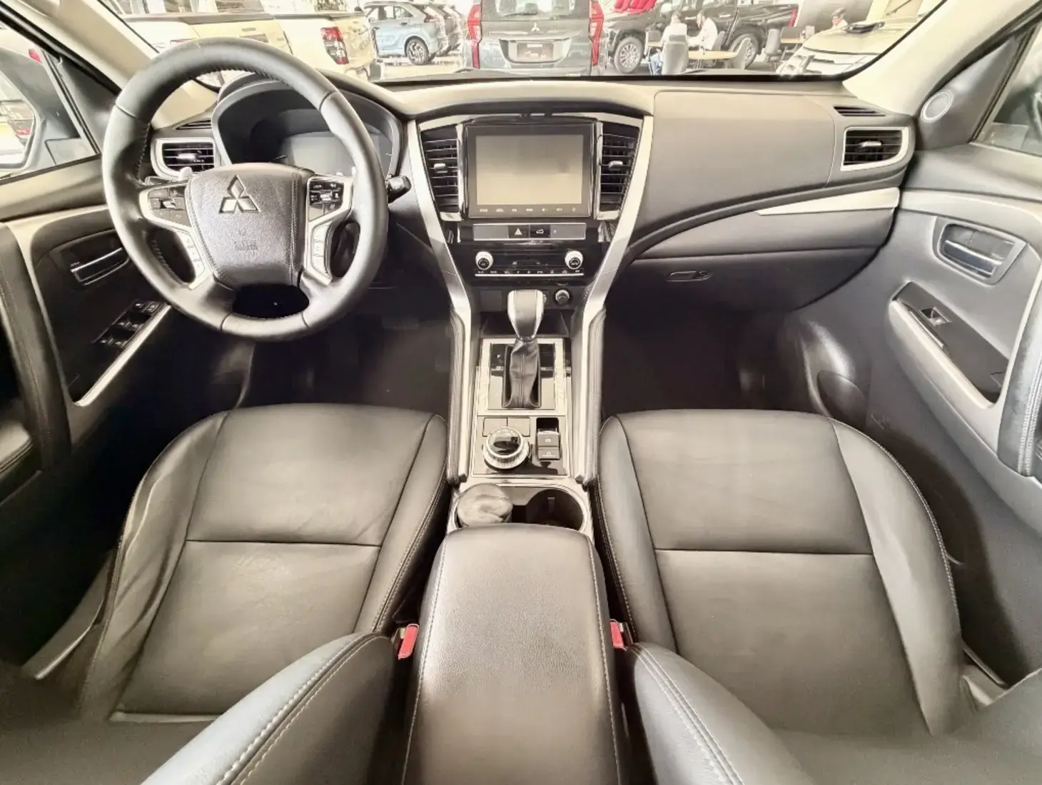 galeria PAJERO SPORT