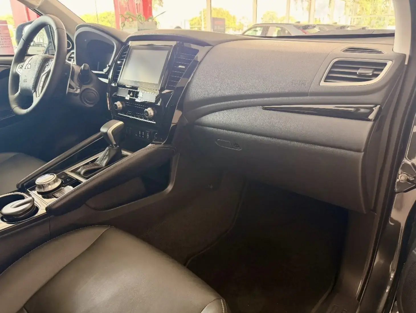 galeria PAJERO SPORT