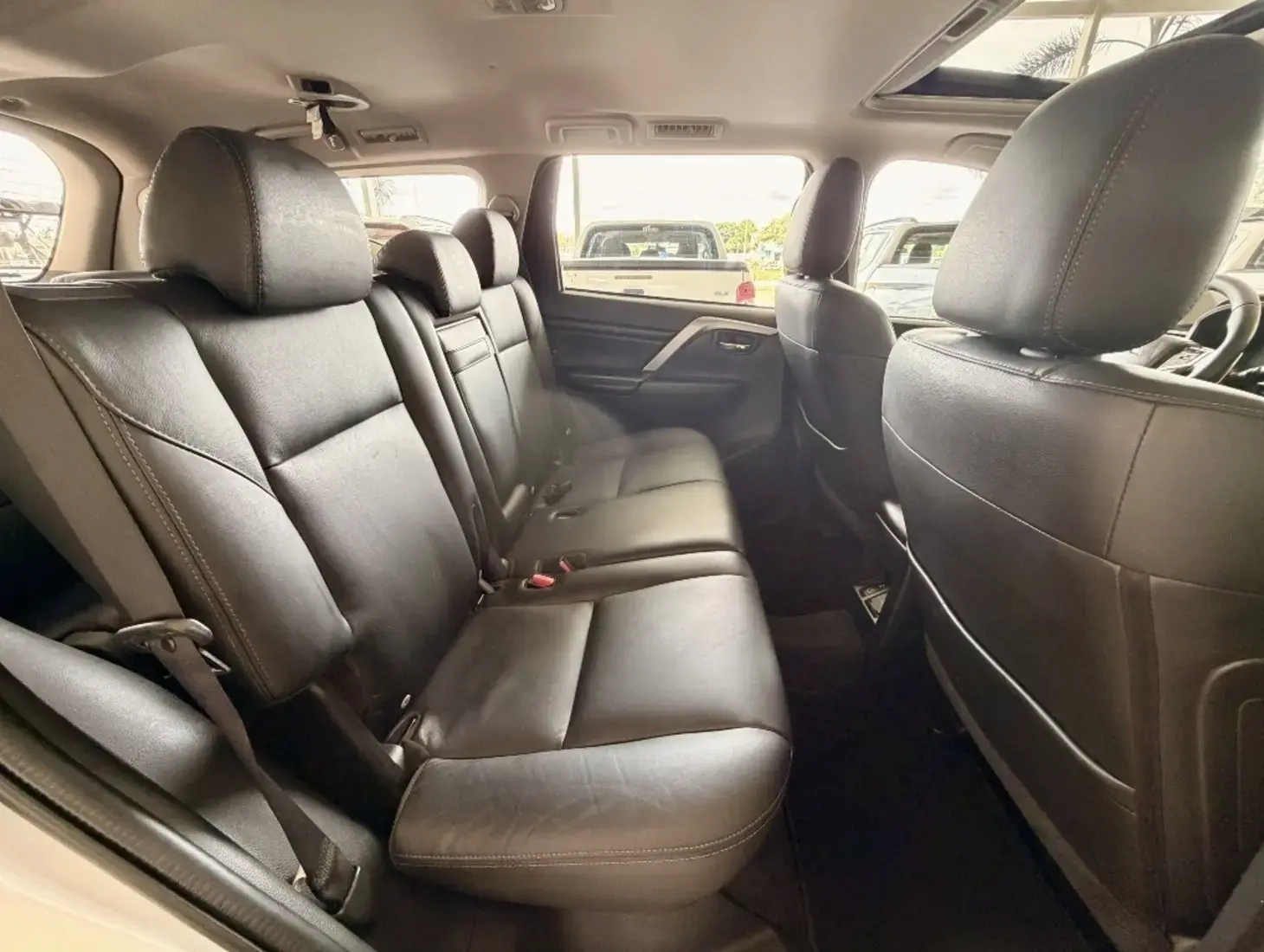 galeria PAJERO SPORT