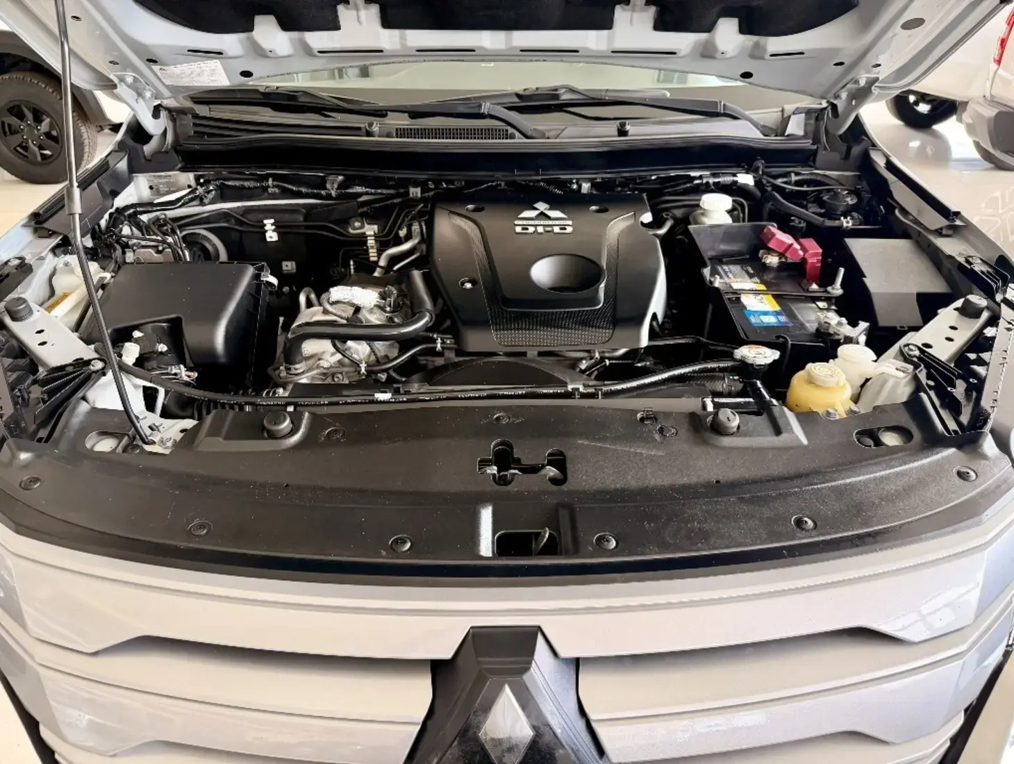 galeria PAJERO SPORT