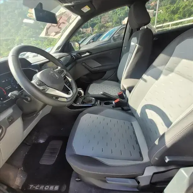 Volkswagen T-CROSS 1.0 200 TSI TOTAL FLEX COMFORTLINE AUTOMÁTICO