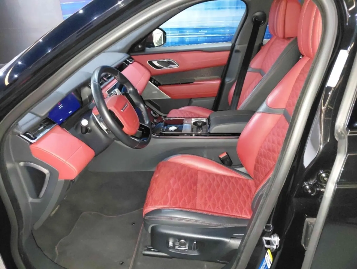 galeria RANGE ROVER VELAR