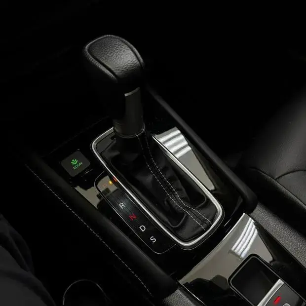 Honda CITY 1.5 i-VTEC FLEX HATCH TOURING CVT