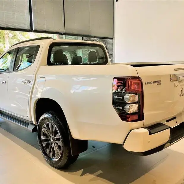 Mitsubishi L200 TRITON 2.4 16V TURBO DIESEL SPORT HPE CD 4P 4X4 AUTOMÁTICO