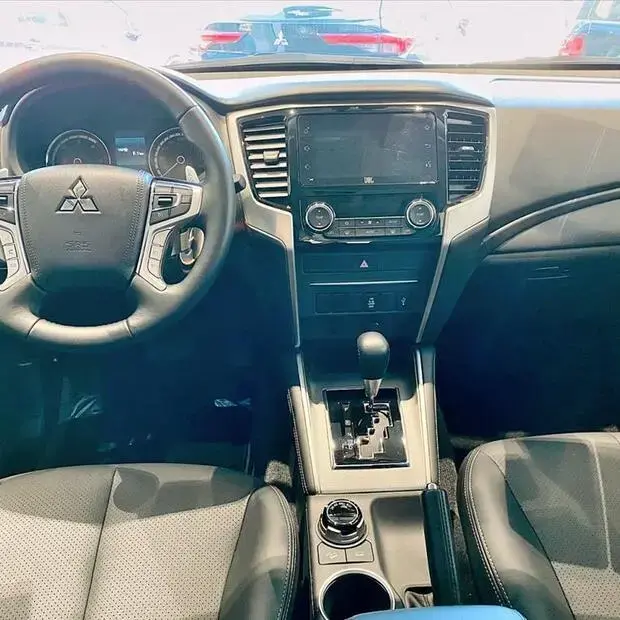 Mitsubishi L200 TRITON 2.4 16V TURBO DIESEL SPORT HPE CD 4P 4X4 AUTOMÁTICO