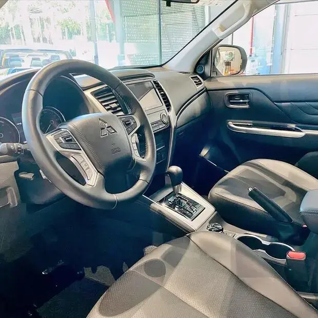 Mitsubishi L200 TRITON 2.4 16V TURBO DIESEL SPORT HPE CD 4P 4X4 AUTOMÁTICO