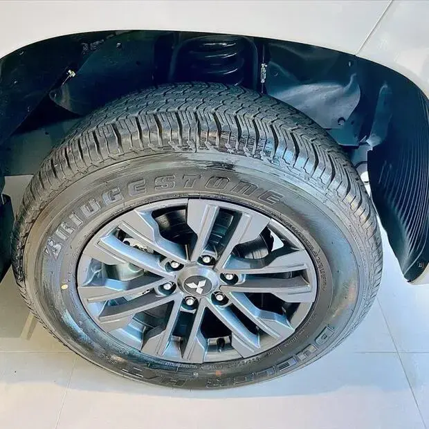 Mitsubishi L200 TRITON 2.4 16V TURBO DIESEL SPORT HPE CD 4P 4X4 AUTOMÁTICO