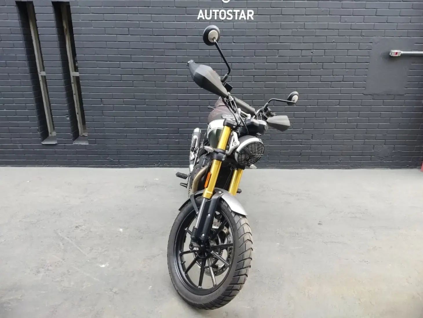 galeria Scrambler 400 X