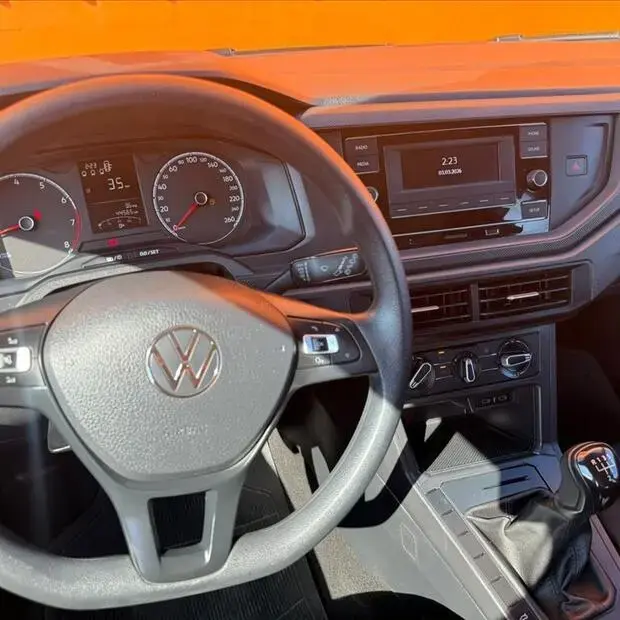 Volkswagen POLO 1.0 MPI TRACK MANUAL