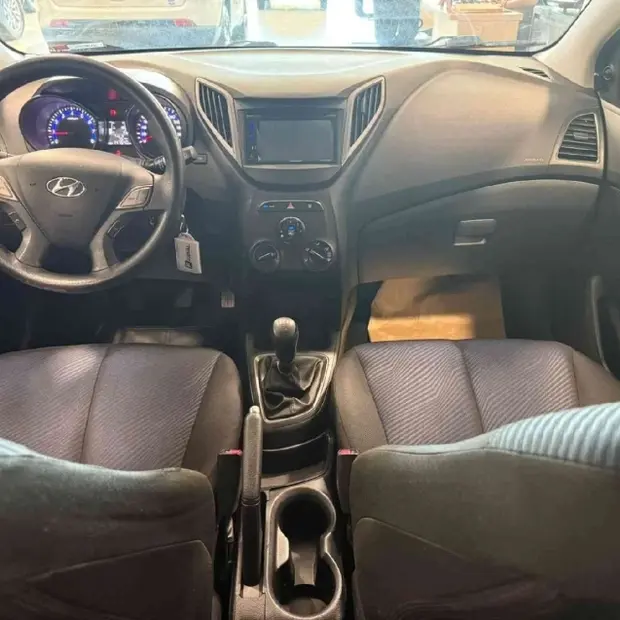 Hyundai HB20 1.6 COMFORT 16V FLEX 4P MANUAL