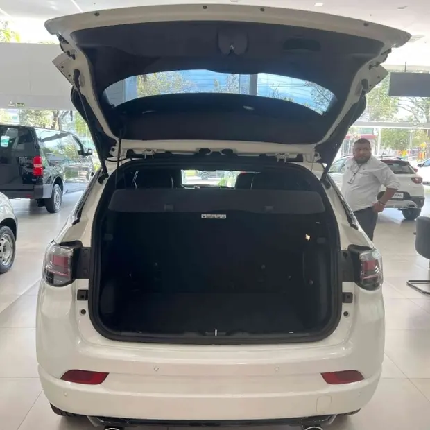 Jeep COMPASS 2.0 HURRICANE 4 TURBO GASOLINA BLACKHAWK AT9