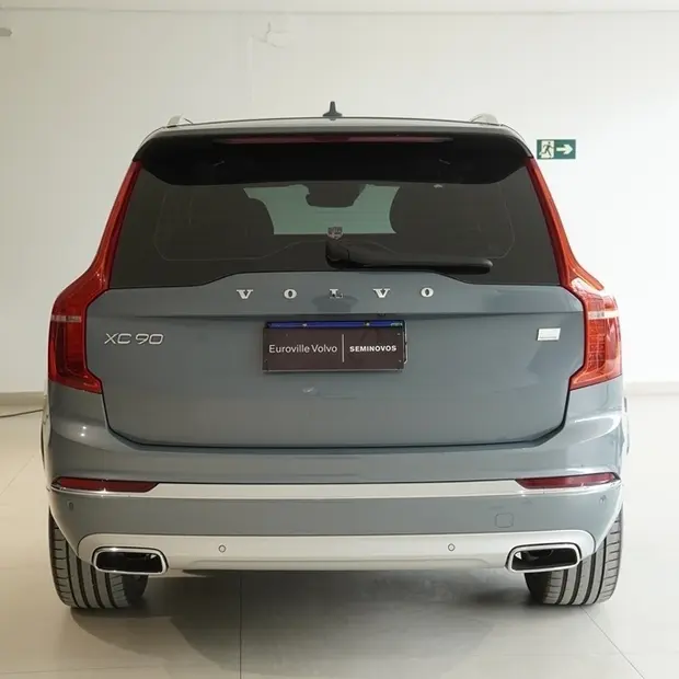 Volvo XC90 2.0 T8 HYBRID MOMENTUM AWD GEARTRONIC