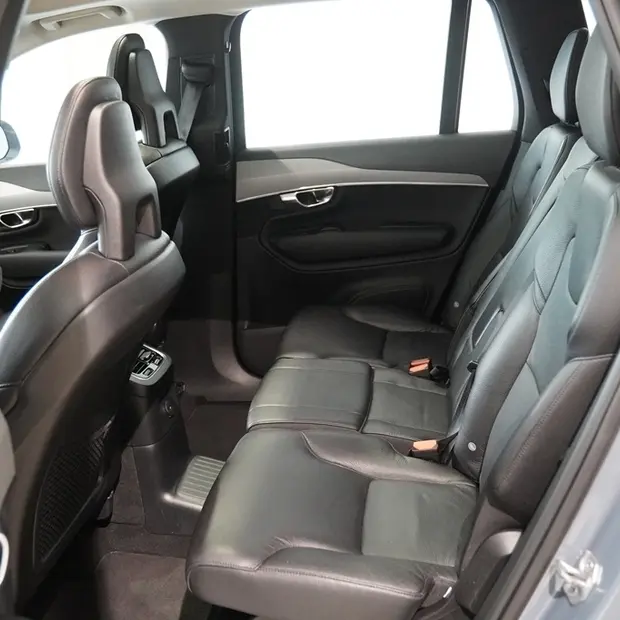 Volvo XC90 2.0 T8 HYBRID MOMENTUM AWD GEARTRONIC