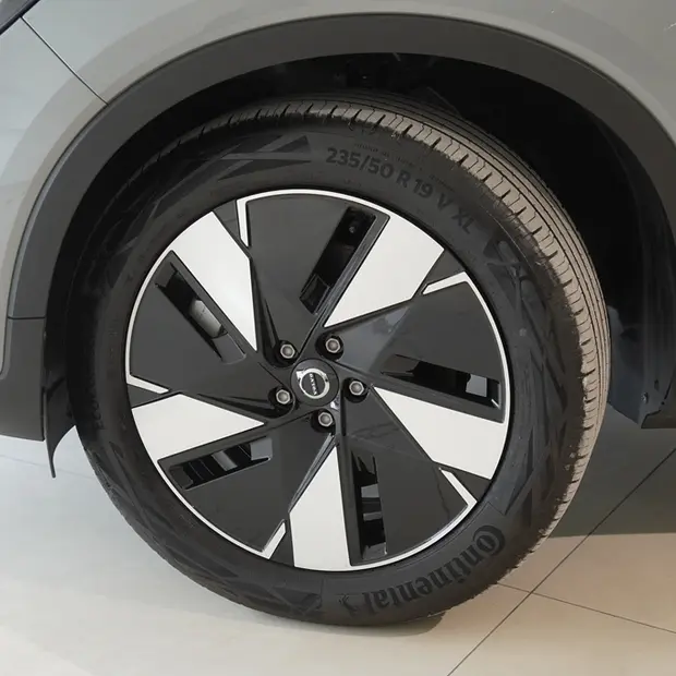 Volvo EX40 P6 RECHARGE ELECTRIC PLUS