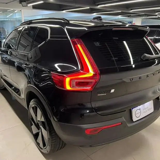 Volvo EX40 P8 RECHARGE TWIN ELECTRIC ULTRA BLACK EDITION AWD