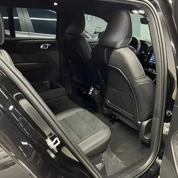 Volvo EX40 P8 RECHARGE TWIN ELECTRIC ULTRA BLACK EDITION AWD