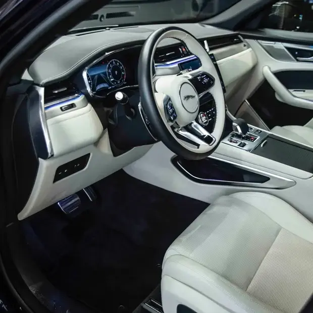 Jaguar F-Pace 2.0 R-Dynamic SE 404cv (Híbrido)