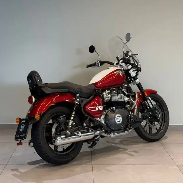 Royal Enfield Super Meteor Astral