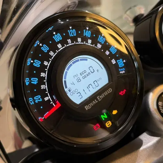 Royal Enfield Super Meteor Astral