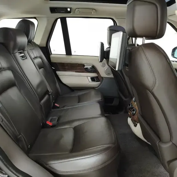 Land Rover Range Rover Vogue 4.4 SE SDV8 4X4 TURBO DIESEL 4P