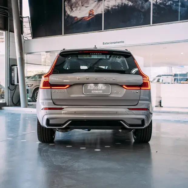 Volvo XC60 Ultra Dark PHEV